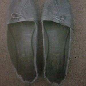 Women's shoes